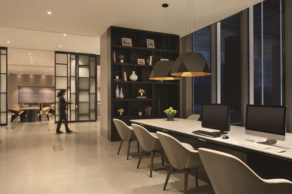 Hyatt Place Tianshan Plaza Hotel